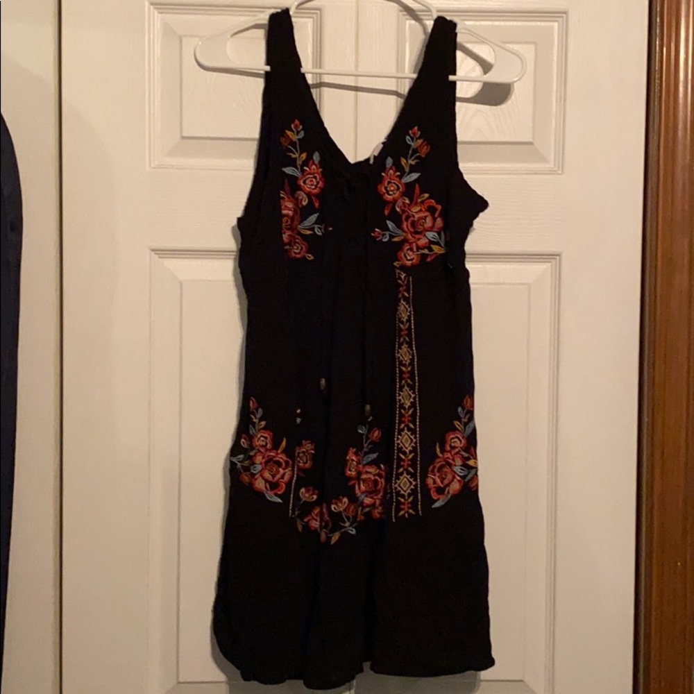 Xhilaration Embroidered Dress size Medium